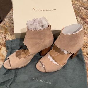Anthropologie Scalloped Shootie Bootie Sand Suede size 6